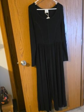 Classic Black Long-Sleeve Wide Leg Jumpsuit With Pockets Ptp 17-19, W 15-19, L54